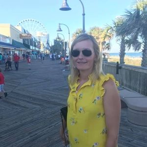 Meet your Posher, Claire